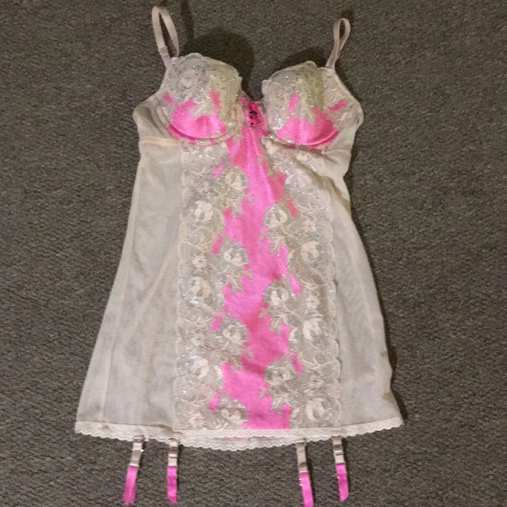 NWT Victoria’s Secret Sparkly Pink Negligee 34B XS